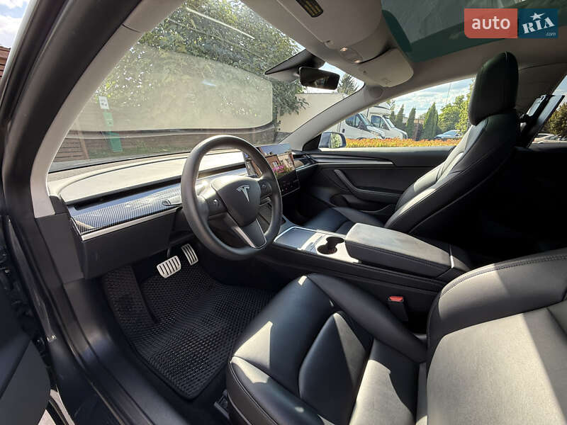 Седан Tesla Model 3 2022 в Києві