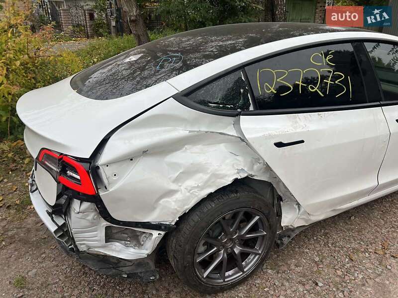 Седан Tesla Model 3 2022 в Киеве фото 20 Седан Tesla Model 3 2022 в Киеве
