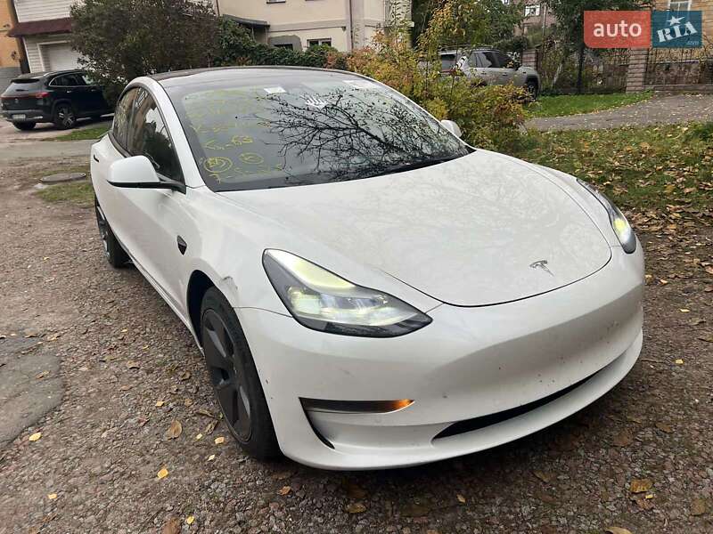 Седан Tesla Model 3 2022 в Киеве фото 25 Седан Tesla Model 3 2022 в Киеве