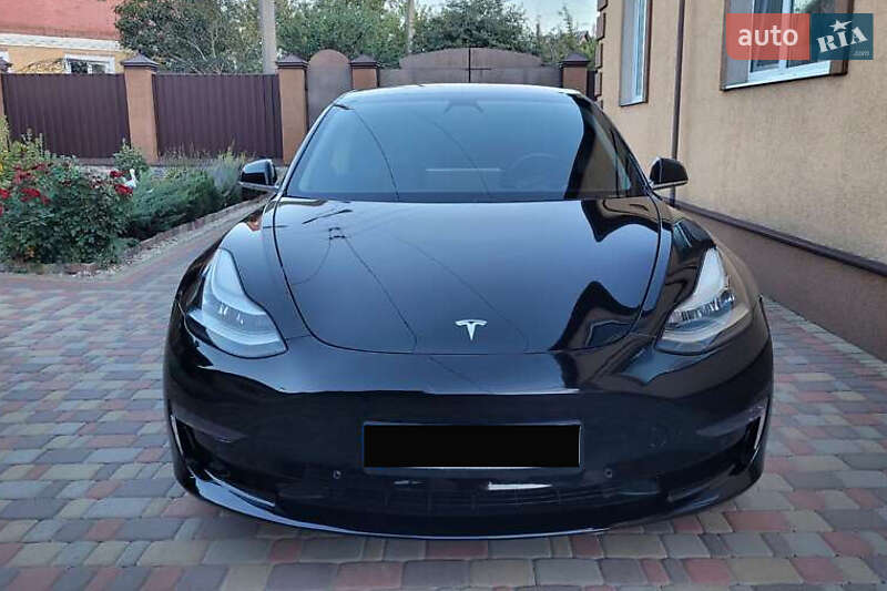 Седан Tesla Model 3 2019 в Києві