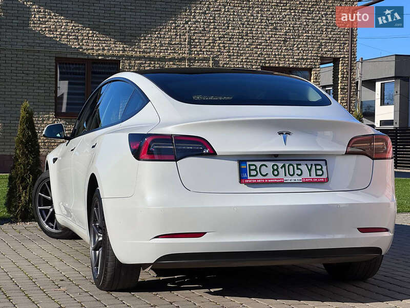 Седан Tesla Model 3 2022 в Стрию фото 10 Седан Tesla Model 3 2022 в Стрию