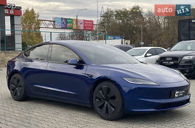 Седан Tesla Model 3 2024 в Луцке