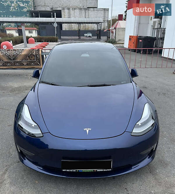 Седан Tesla Model 3 2022 в Львові