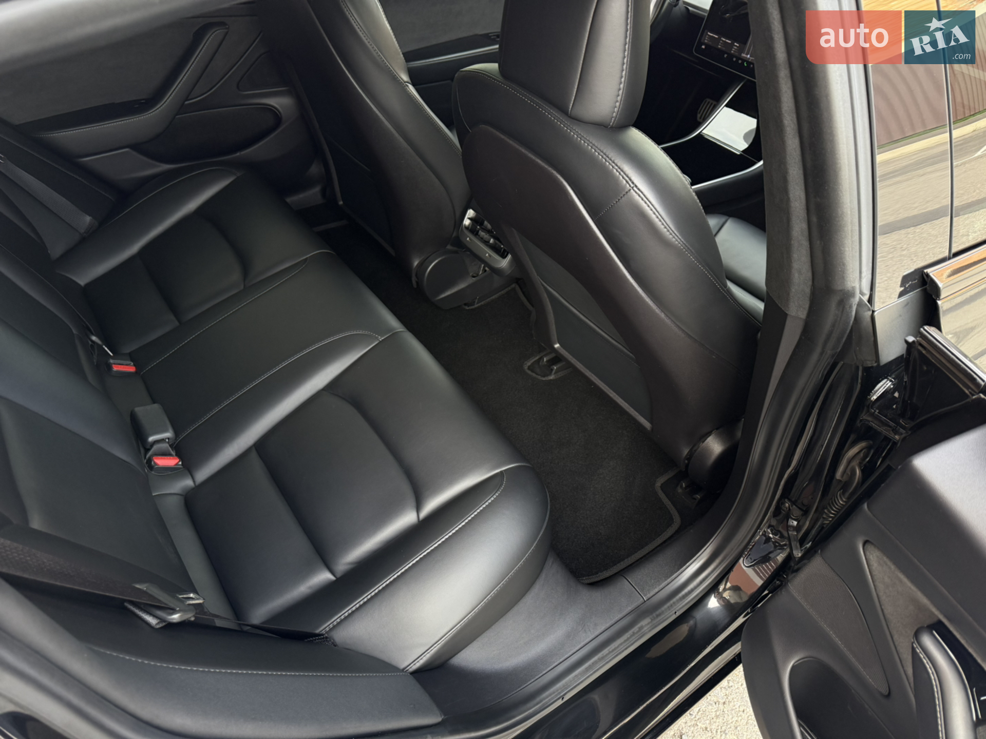 2019 Tesla Model 3 - мініатюра 10