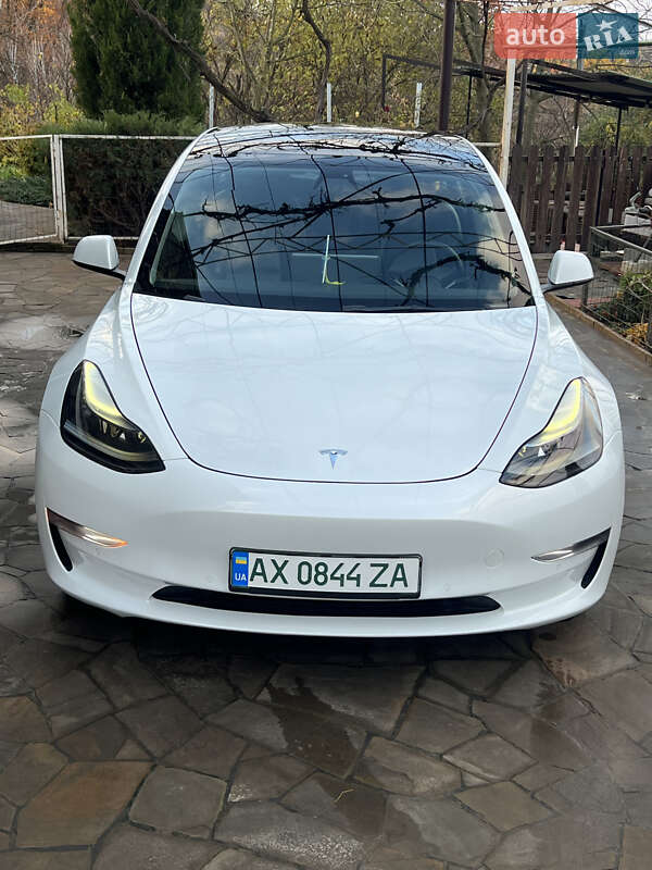Tesla Model 3 2021