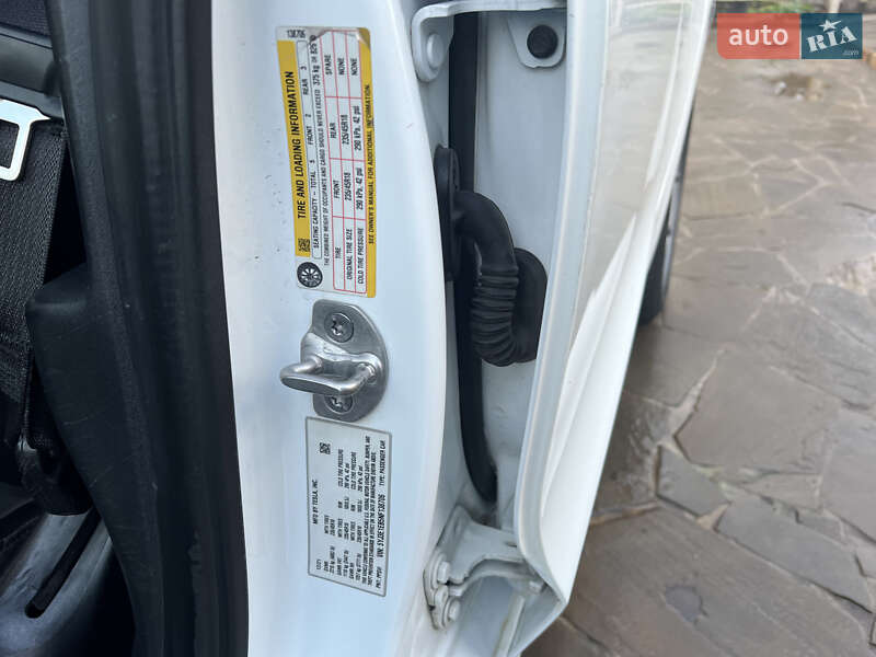 Седан Tesla Model 3 2021 в Харькове фото 28 Седан Tesla Model 3 2021 в Харькове