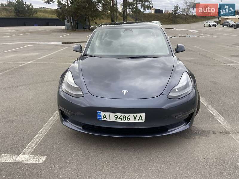 Седан Tesla Model 3 2022 в Києві