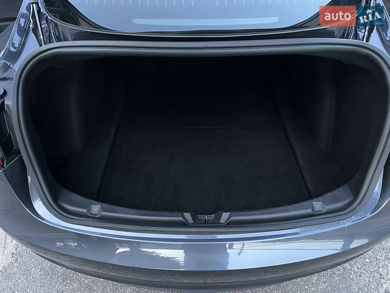 Седан Tesla Model 3 2020 в Білій Церкві
