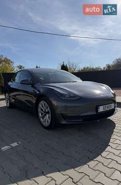 Седан Tesla Model 3 2023 в Одессе