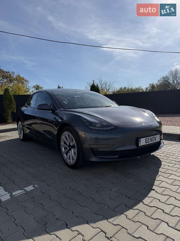 Седан Tesla Model 3 2023 в Одесі