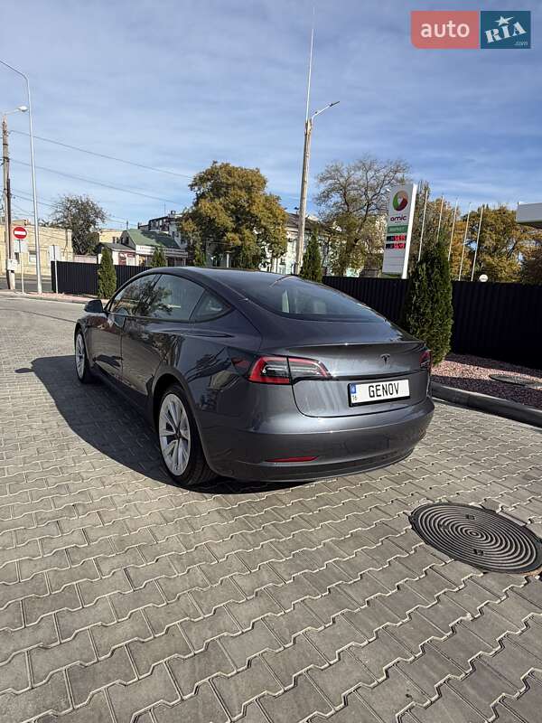 Седан Tesla Model 3 2023 в Одесі