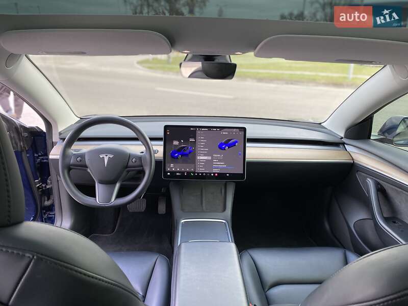 Седан Tesla Model 3 2022 в Кременчуге