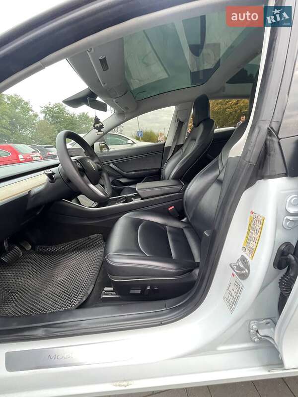 Седан Tesla Model 3 2018 в Львові фото 9 Седан Tesla Model 3 2018 в Львові