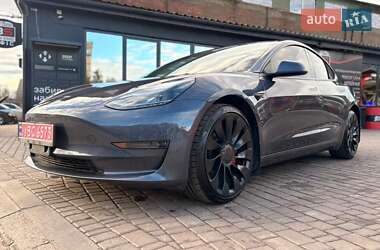 Седан Tesla Model 3 2023 в Кривом Роге
