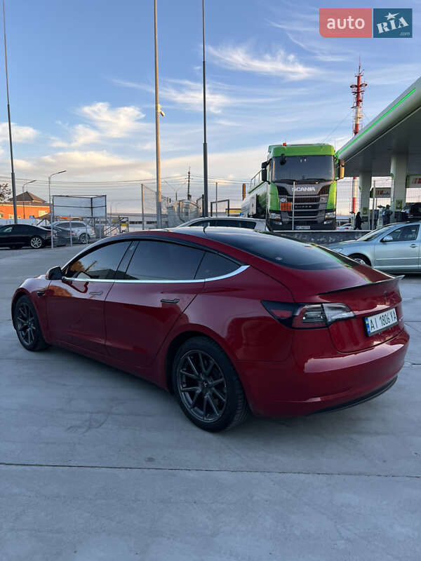 Седан Tesla Model 3 2018 в Білій Церкві