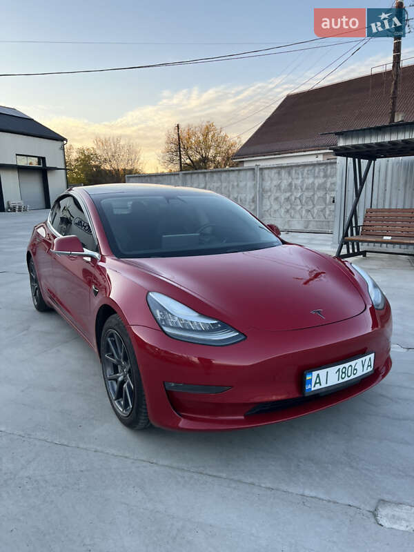 Седан Tesla Model 3 2018 в Білій Церкві