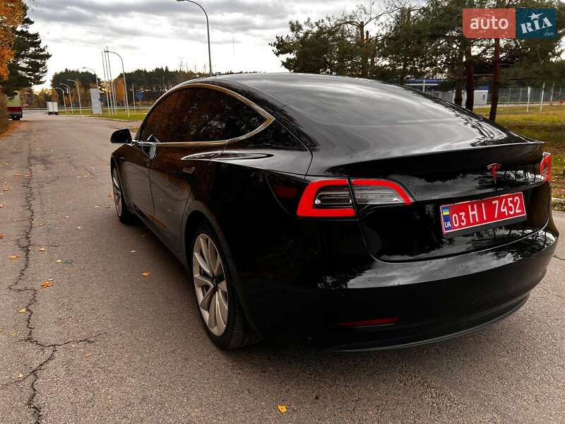 Седан Tesla Model 3 2018 в Ковеле