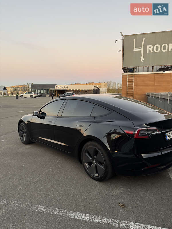 Седан Tesla Model 3 2021 в Киеве фото 10 Седан Tesla Model 3 2021 в Киеве