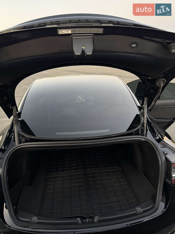 Седан Tesla Model 3 2021 в Киеве фото 15 Седан Tesla Model 3 2021 в Киеве