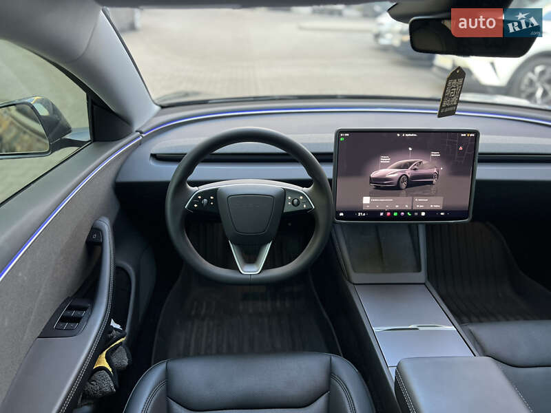 Седан Tesla Model 3 2025 в Черновцах фото 32 Седан Tesla Model 3 2025 в Черновцах