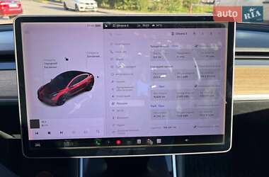 Седан Tesla Model 3 2018 в Львові