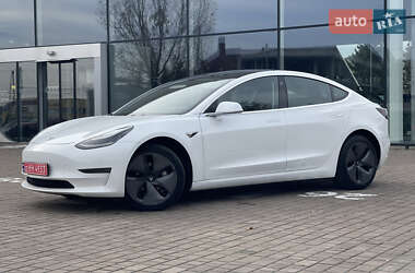 Седан Tesla Model 3 2019 в Львове