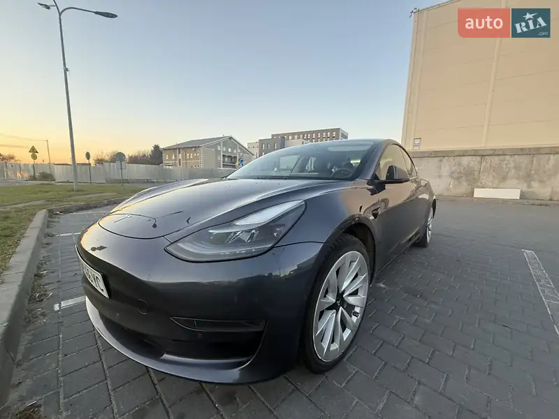 Tesla Model 3