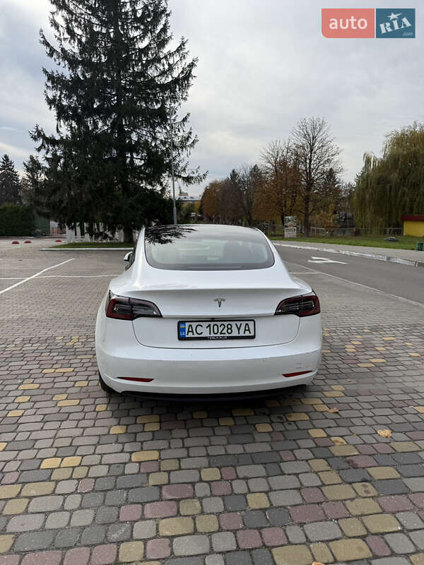 Седан Tesla Model 3 2021 в Луцьку фото 4 Седан Tesla Model 3 2021 в Луцьку