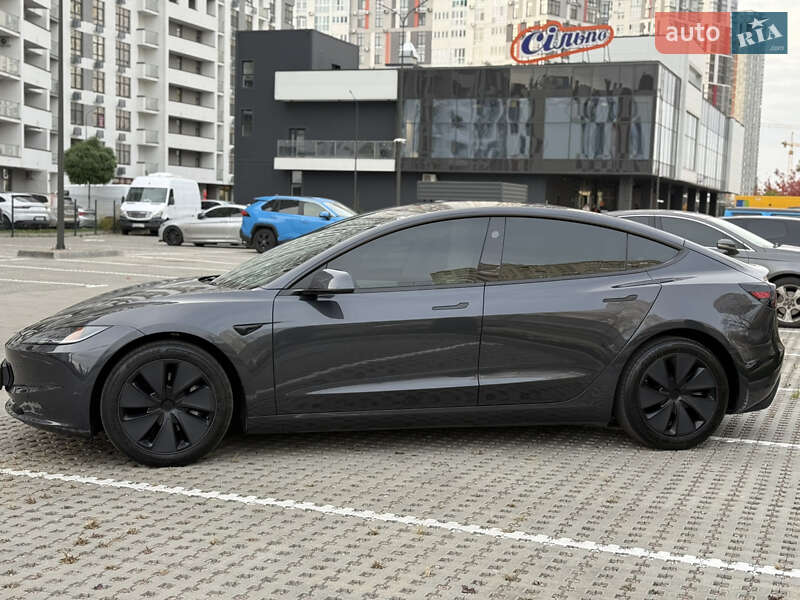 Седан Tesla Model 3 2024 в Киеве фото 3 Седан Tesla Model 3 2024 в Киеве