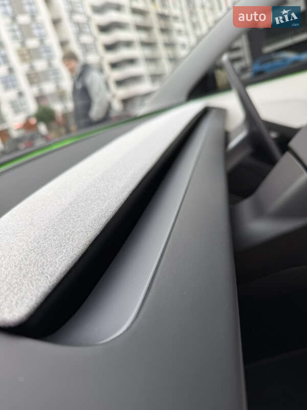 Седан Tesla Model 3 2024 в Киеве фото 21 Седан Tesla Model 3 2024 в Киеве
