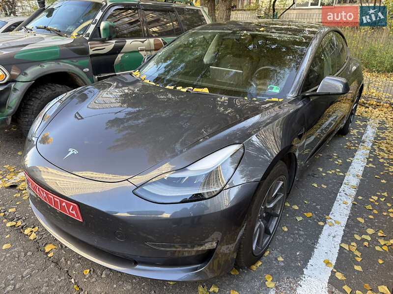Седан Tesla Model 3 2021 в Киеве фото 3 Седан Tesla Model 3 2021 в Киеве