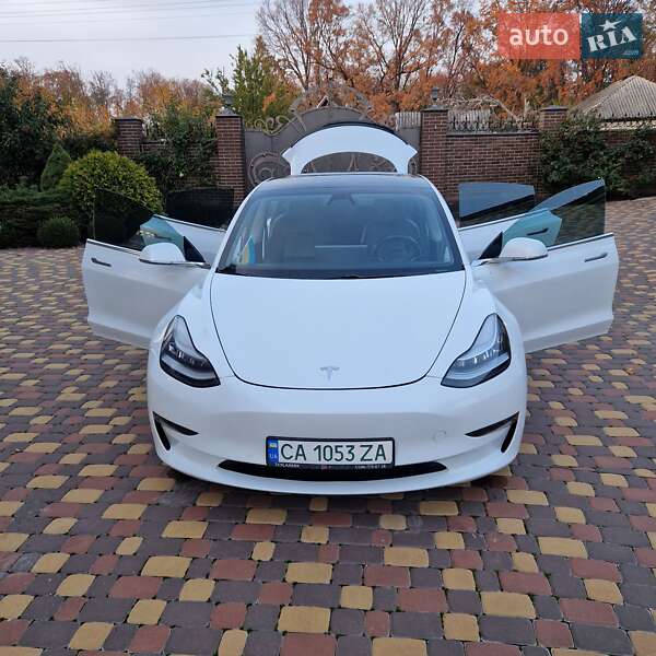 Седан Tesla Model 3 2019 в Черкассах фото 14 Седан Tesla Model 3 2019 в Черкассах