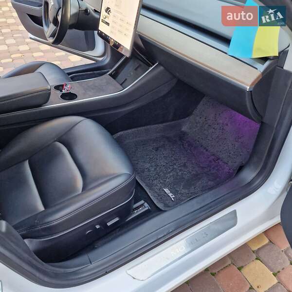 Седан Tesla Model 3 2019 в Черкассах фото 17 Седан Tesla Model 3 2019 в Черкассах