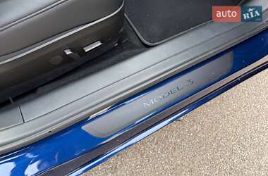 Седан Tesla Model 3 2023 в Киеве