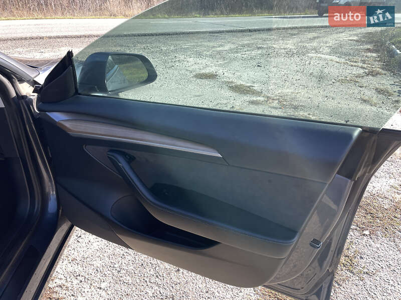 Седан Tesla Model 3 2022 в Первомайську фото 7 Седан Tesla Model 3 2022 в Первомайську