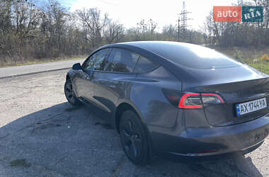 Седан Tesla Model 3 2022 в Первомайську