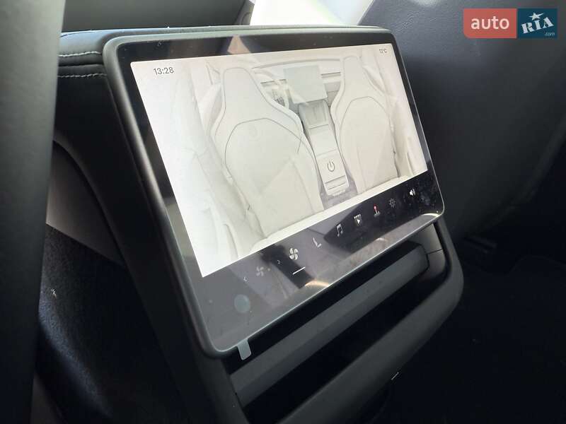 Седан Tesla Model 3 2024 в Києві фото 11 Седан Tesla Model 3 2024 в Києві