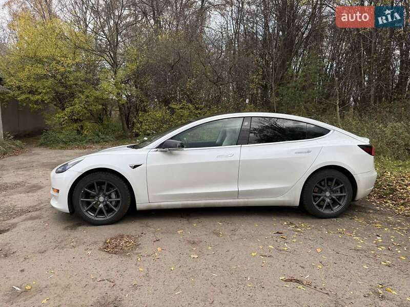 Седан Tesla Model 3 2019 в Львове фото 2 Седан Tesla Model 3 2019 в Львове