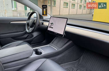 Седан Tesla Model 3 2021 в Стрые