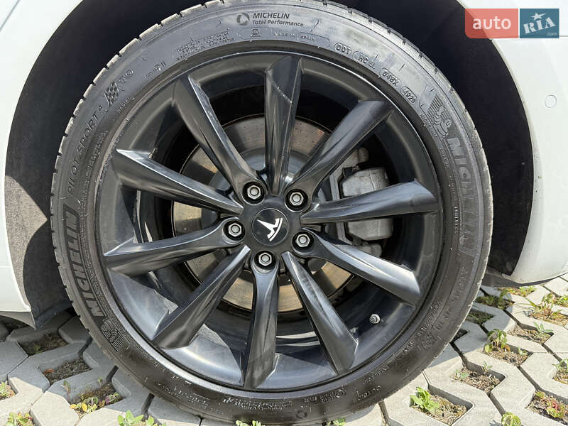 Седан Tesla Model 3 2021 в Хмельницькому фото 12 Седан Tesla Model 3 2021 в Хмельницькому