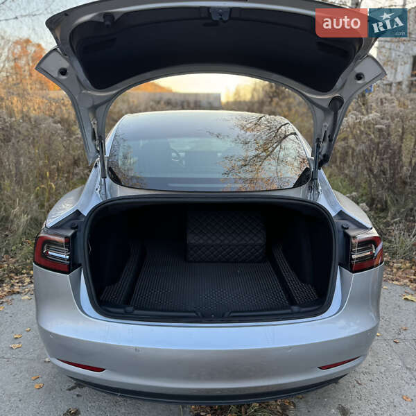 Седан Tesla Model 3 2018 в Києві фото 16 Седан Tesla Model 3 2018 в Києві