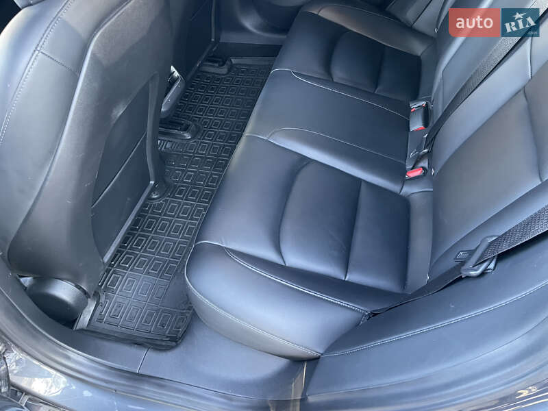 Седан Tesla Model 3 2021 в Киеве фото 16 Седан Tesla Model 3 2021 в Киеве