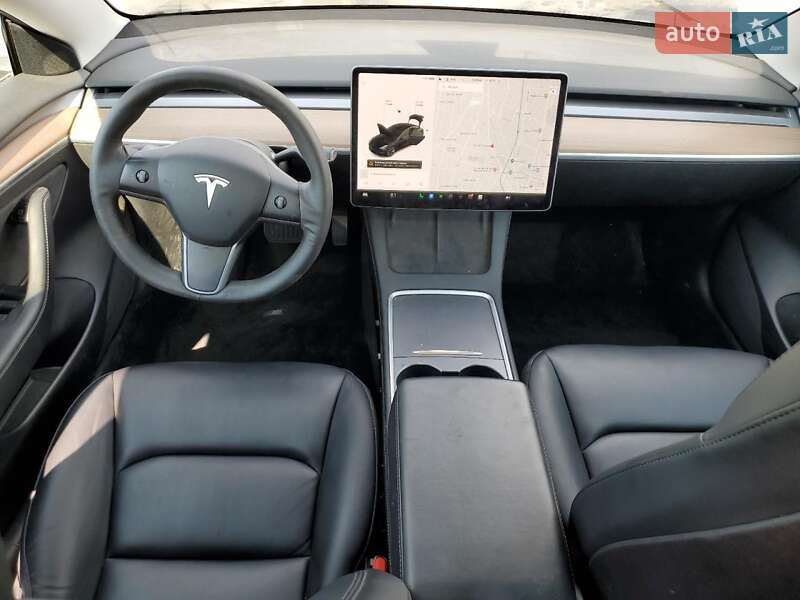Седан Tesla Model 3 2021 в Луцке