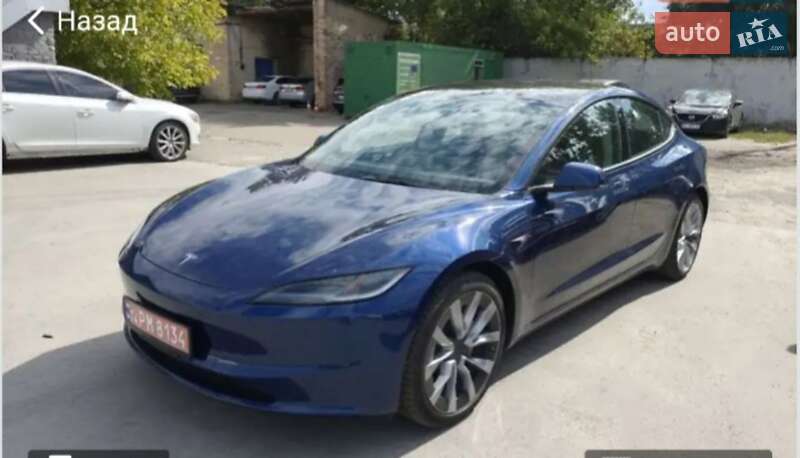 Tesla Model 3 2024