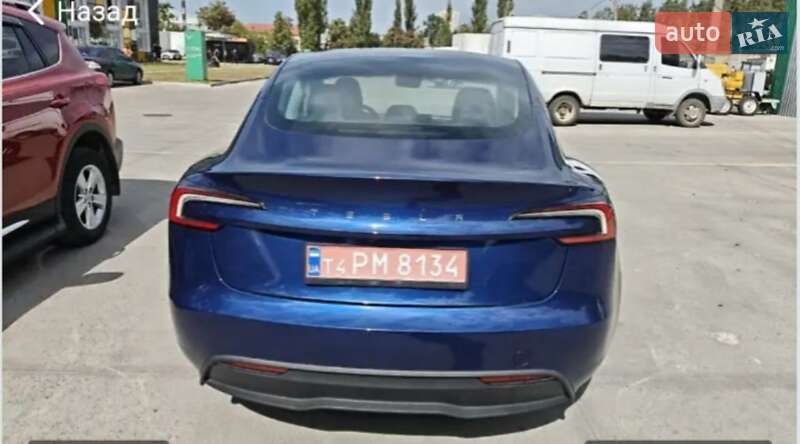 Седан Tesla Model 3 2024 в Києві