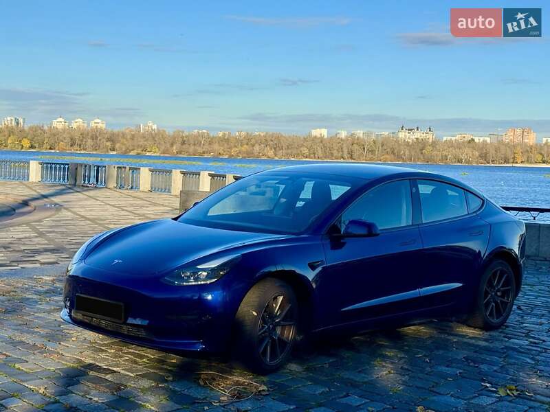 Седан Tesla Model 3 2023 в Киеве фото 3 Седан Tesla Model 3 2023 в Киеве