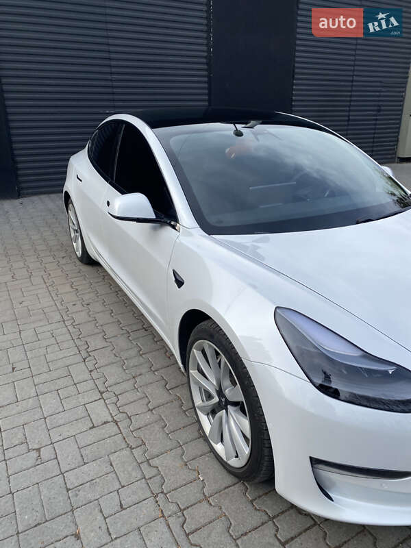 Седан Tesla Model 3 2020 в Львове фото 24 Седан Tesla Model 3 2020 в Львове