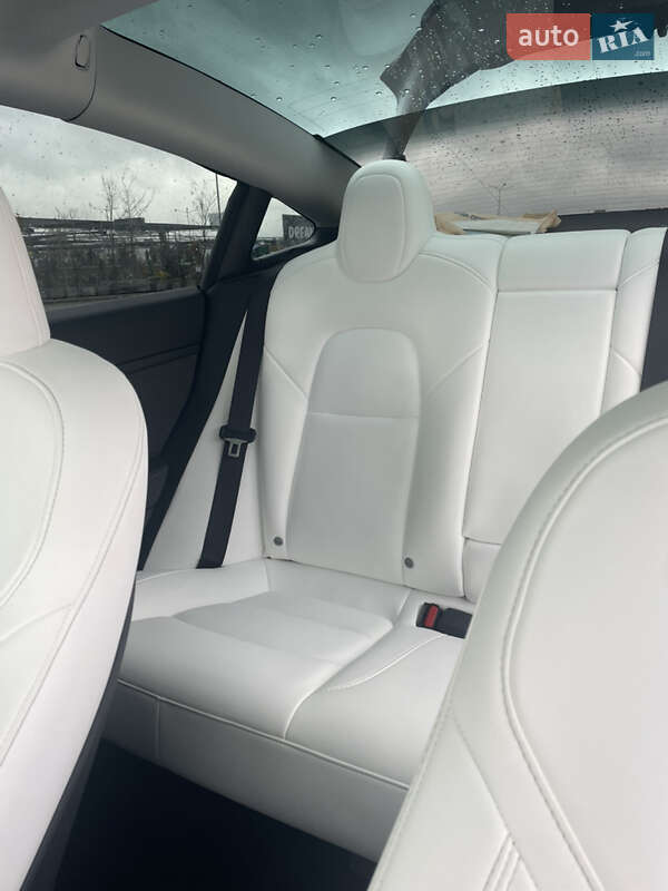 Седан Tesla Model 3 2023 в Львове фото 41 Седан Tesla Model 3 2023 в Львове