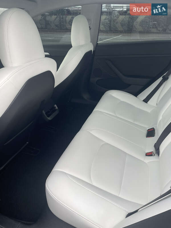 Седан Tesla Model 3 2023 в Львове фото 44 Седан Tesla Model 3 2023 в Львове