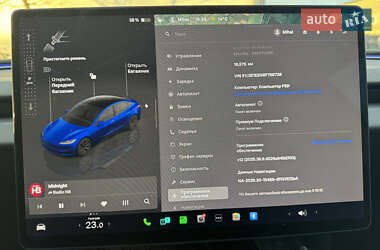 Седан Tesla Model 3 2024 в Ужгороде
